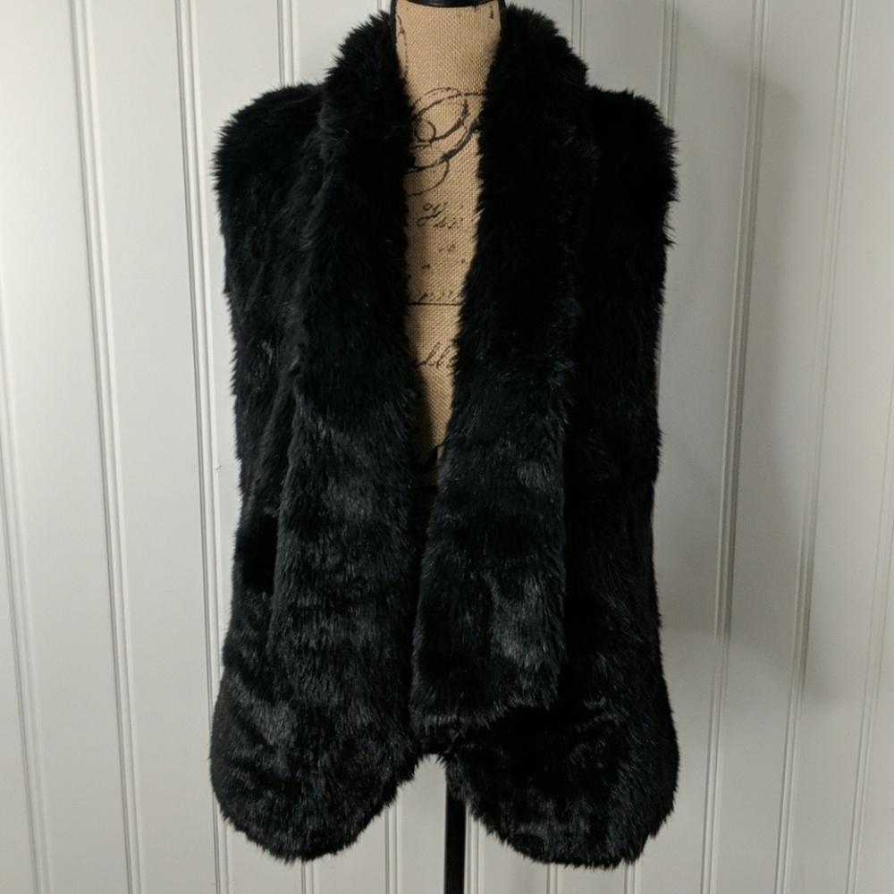 Black faux fur vest